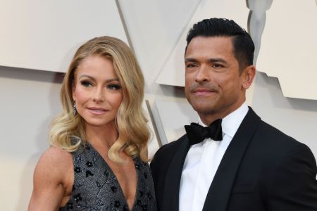 Kelly Ripa is married to American actor&nbsp;Mark Consuelos.